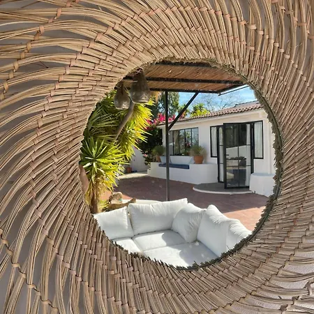 Dom wakacyjny Casa Bizon - Your Oasis With Private Pool *